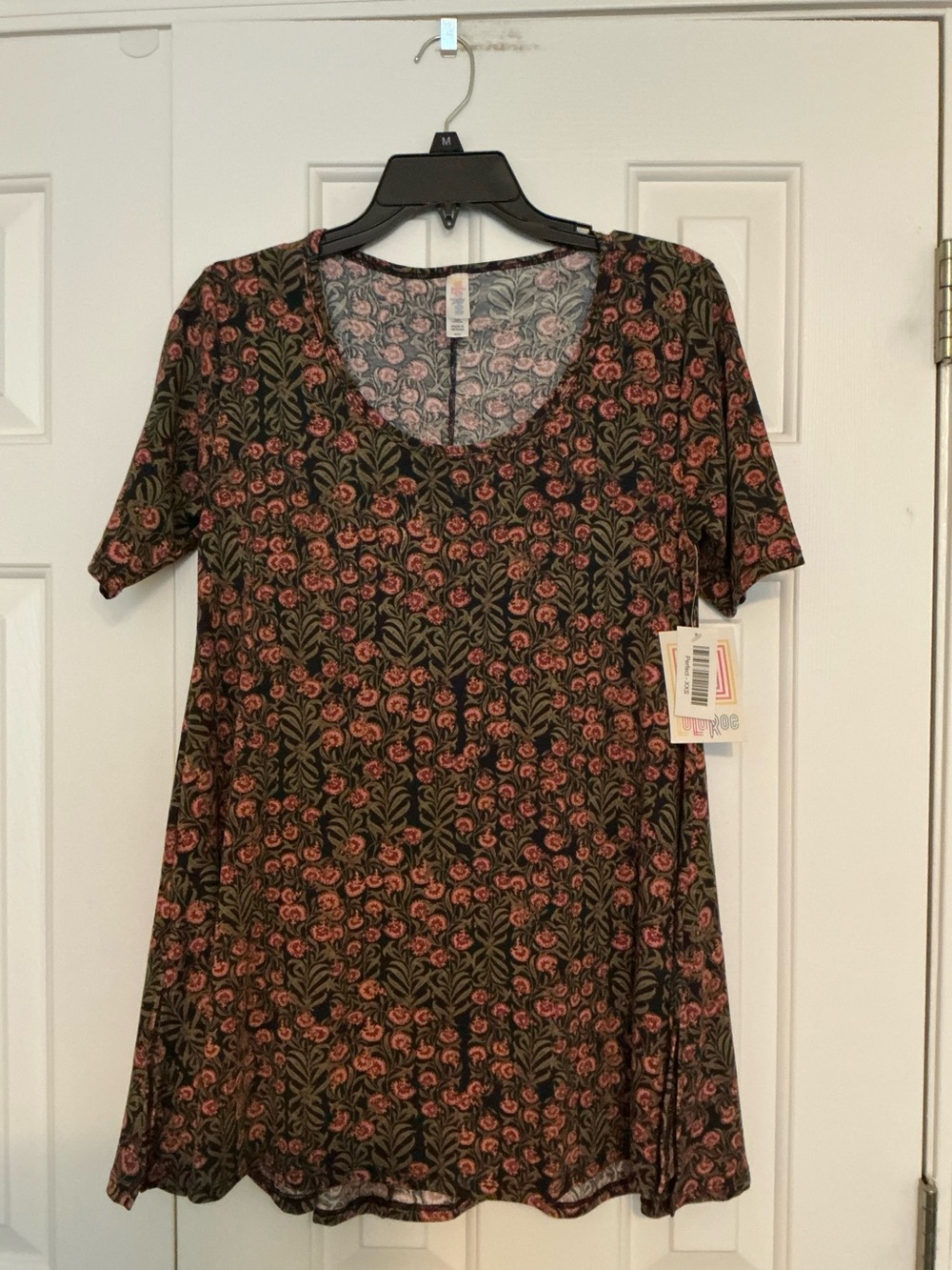 Lularoe NWT XXS Pretty Floral Stretchy Perfect Tee